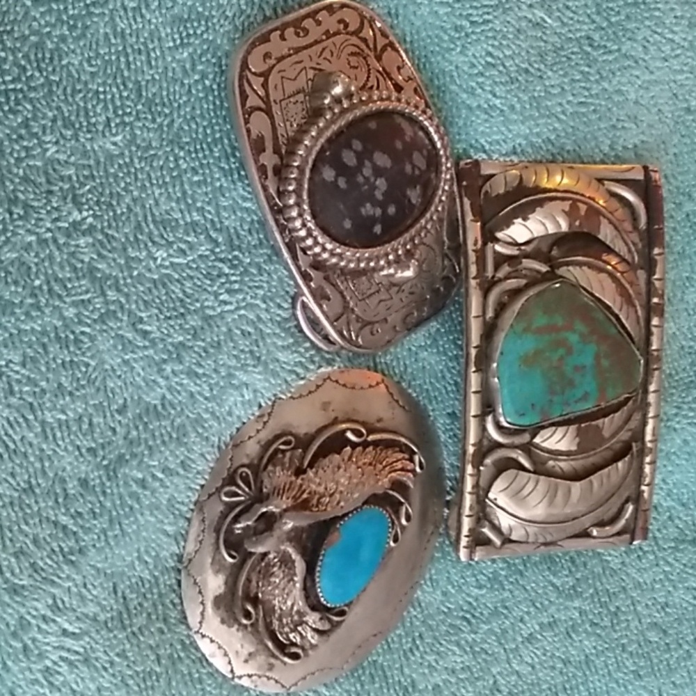 Men's belt buckles